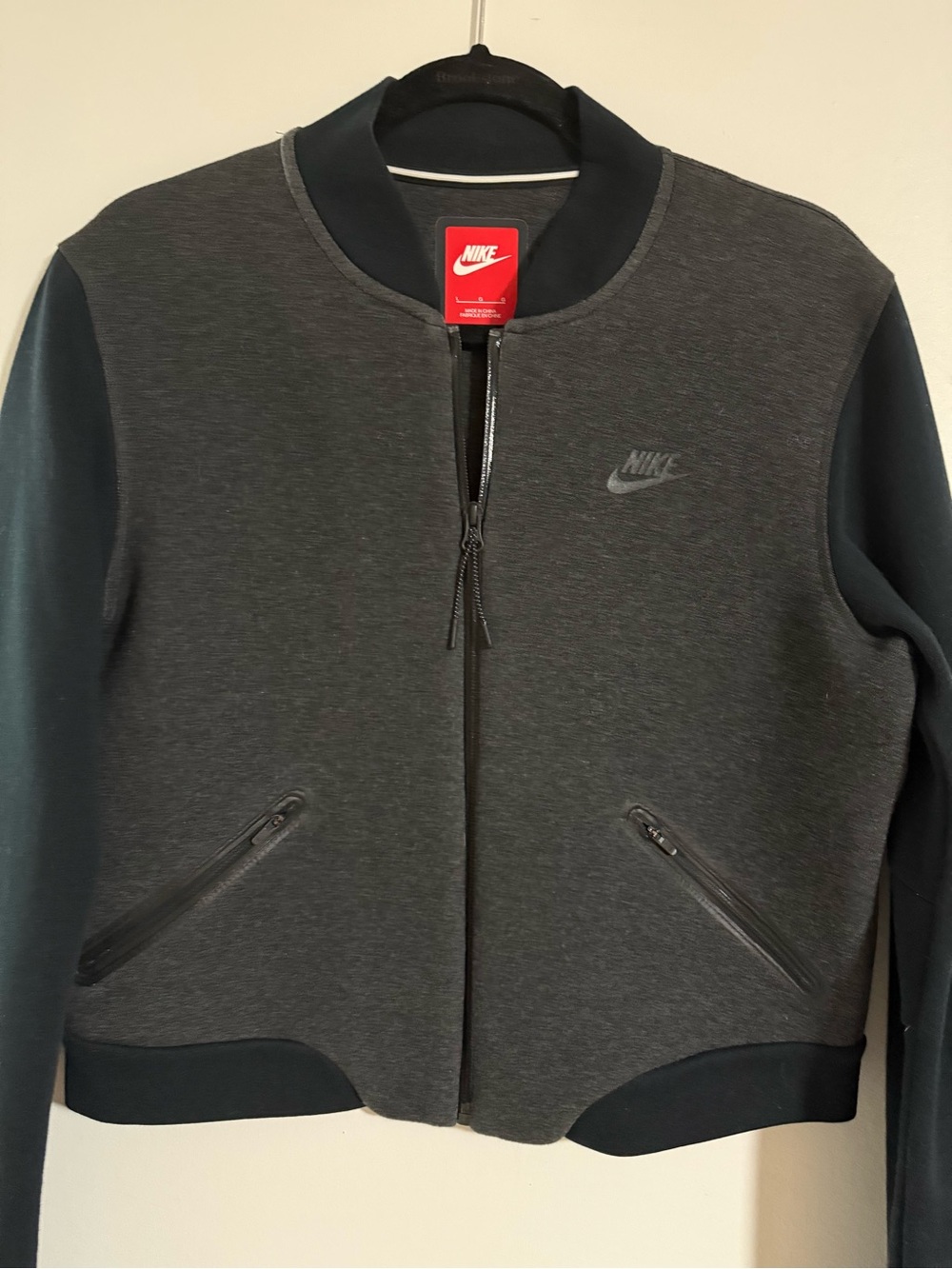 Nike Tech Fleece Women's Dark Gray and Black Bomber Jacket Size Large - Picture 2 of 3
